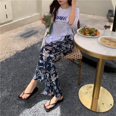 Quần dài ống rộng in hoa xanh dương đậm thời trang mùa hè | BigBuy360 - bigbuy360.vn