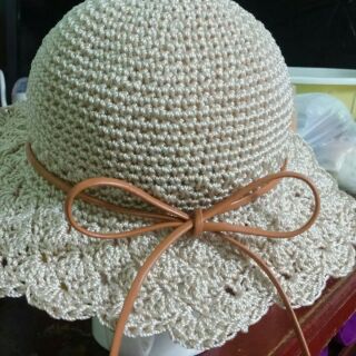 Mũ vành sò của khánh linh