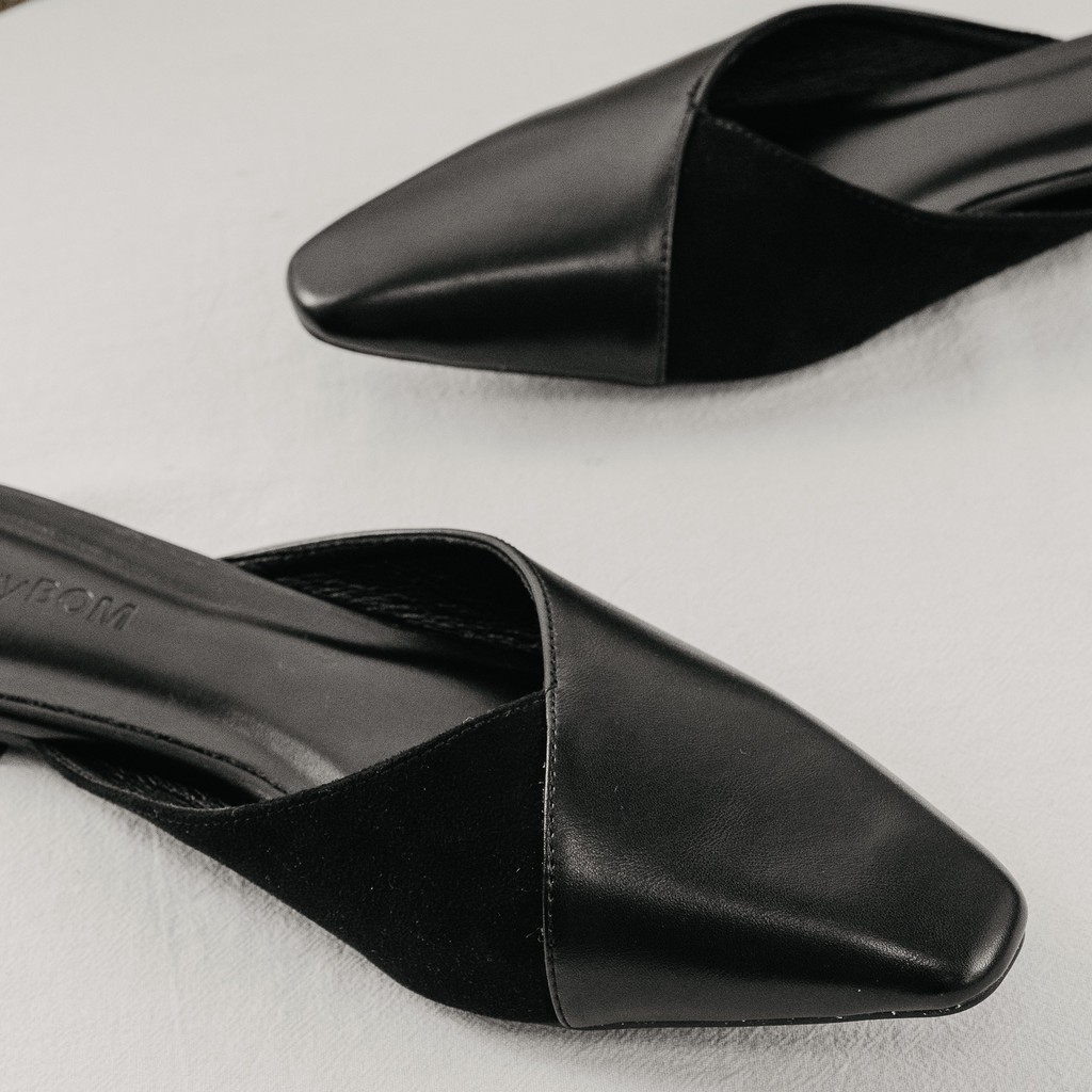 [Mã FASHIONT4WA2 giảm 10k đơn từ 50k] Dép Nữ giayBOM Mũi Nhọn Đế Bệt Chất Liệu Da Tổng Hợp GB00010