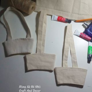 Quai đựng ly nước vải