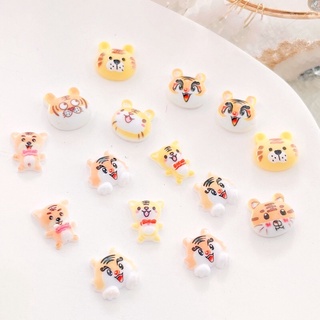 charm nail gắn móng tay