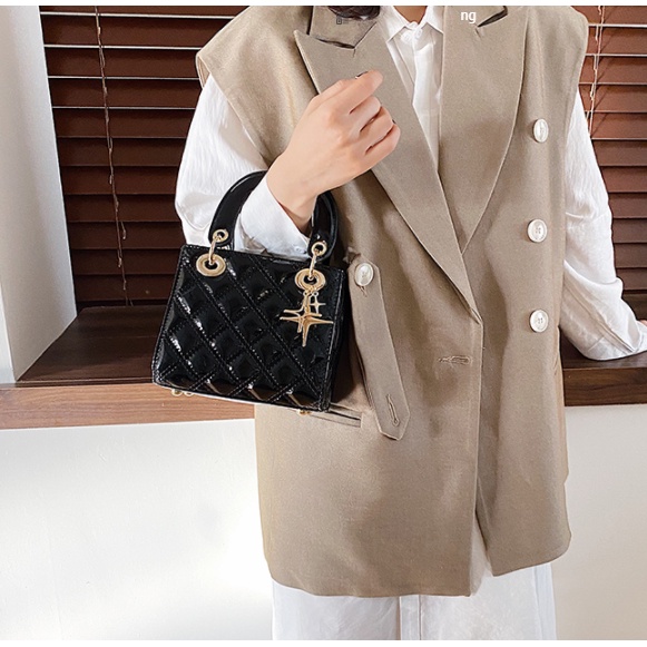 Túi Xách Tay Tráng Bóng Thời Trang Diana Phom Cứng Xịn