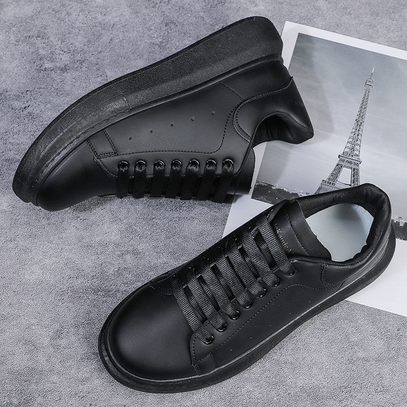 Mcqueen Giày Thể Thao Trắng Đen Đế Dày Thoáng Khí Dễ Phối Đồ Cho Cặp Đôi