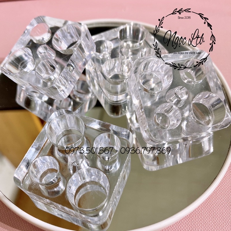 Đế mica 4 ô đựng mực phun xăm