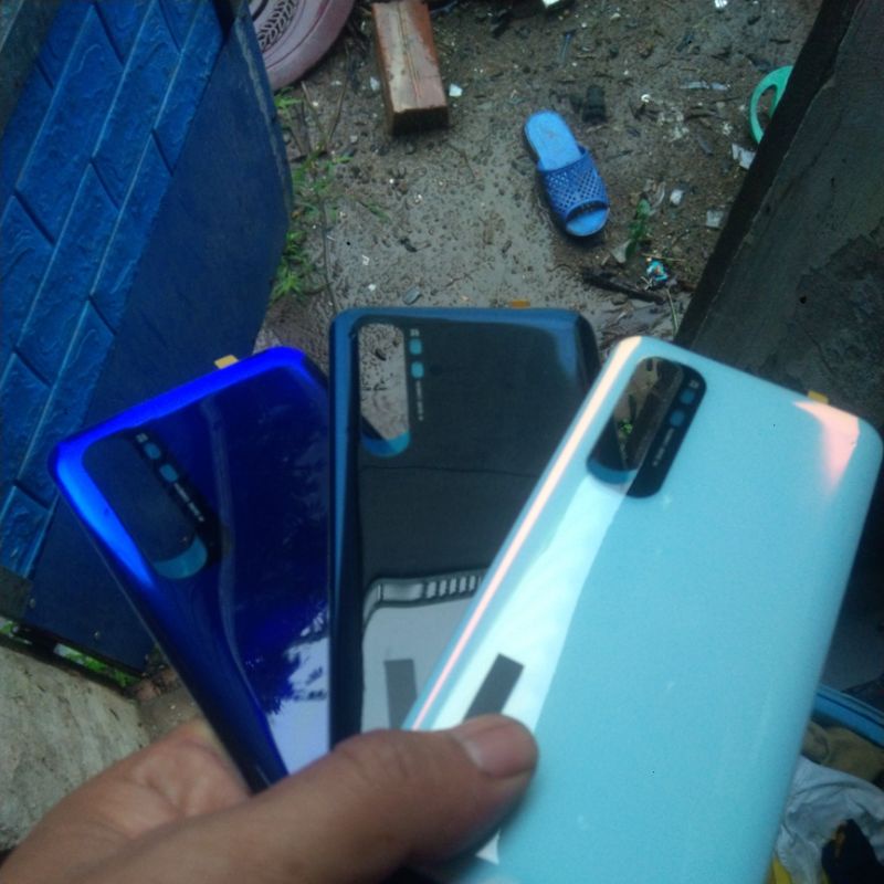 Nắp kính lưng xiaomi Note 10 Lite có màu trong xuốt