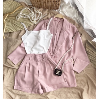 Set 3 món vest hồng: khoác vest + áo 2 dây trắng + short