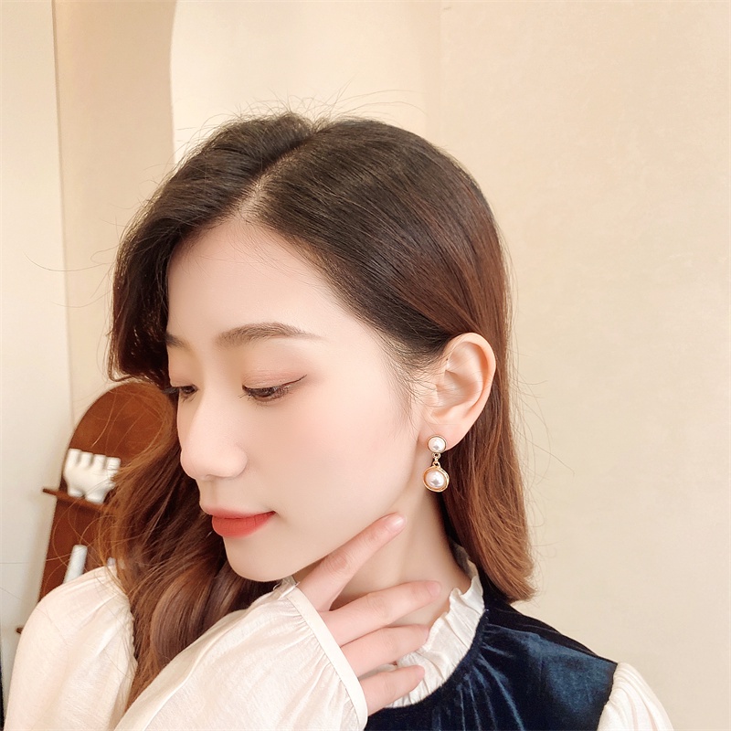 Khuyên tai kẹp không bấm lỗ chốt cố định K010 bằng hợp kim mạ vàng hình tròn đính hạt trai dáng midi Leous