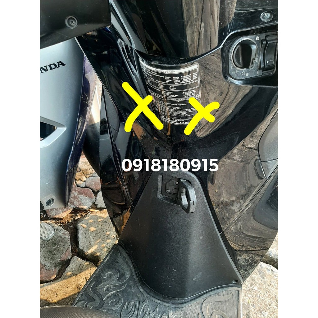 Tấm bảo vệ cổ lái ốp ổ khóa sh 2017-2018-2019 honda