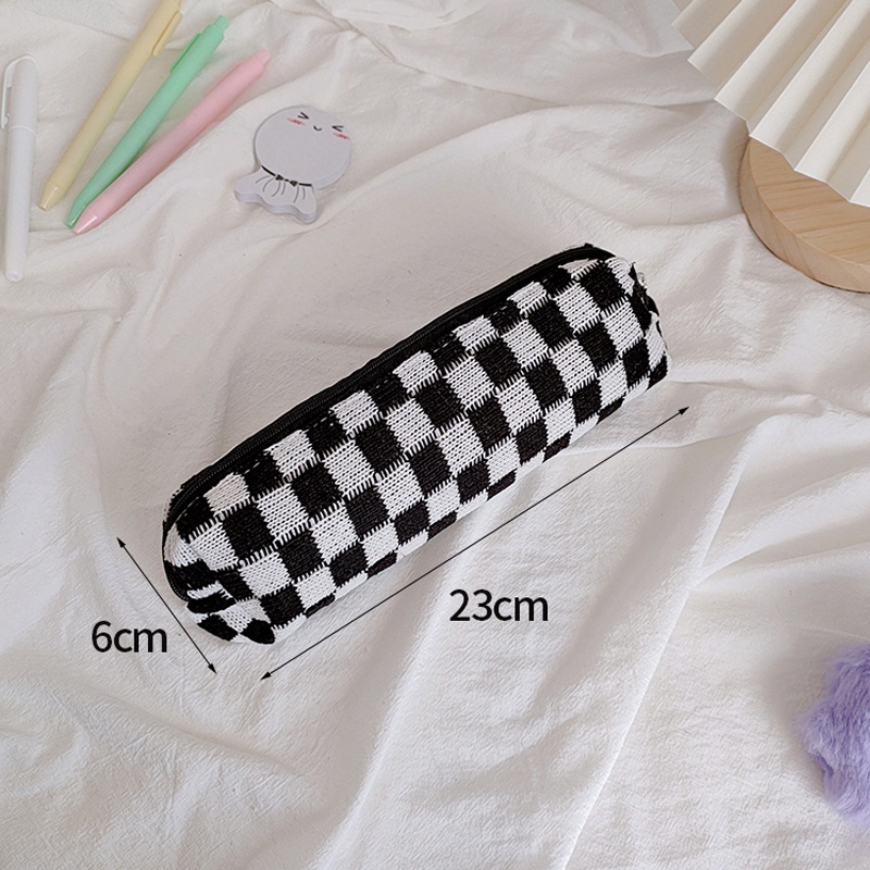 Túi Đựng Bút/Mỹ Phẩm Họa Tiết Bàn Cờ Độc Đáo Tiện Dụng Cho Nữ