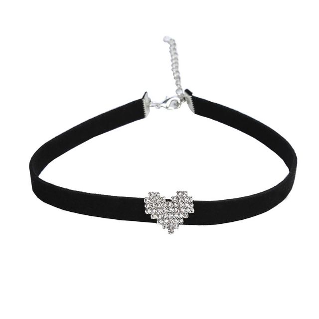 Choker trái tim
