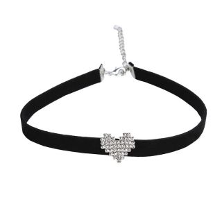 Choker trái tim