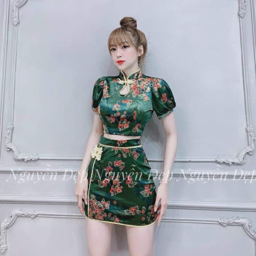 Sét áo cổ tàu khoét ngực phối chân váy mini in họa tiết HT110