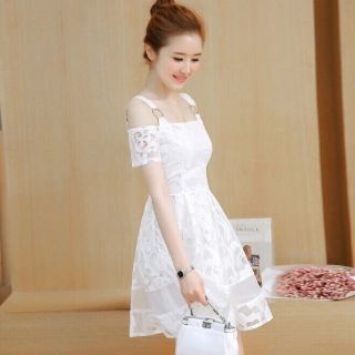 Đầm ren xòe
