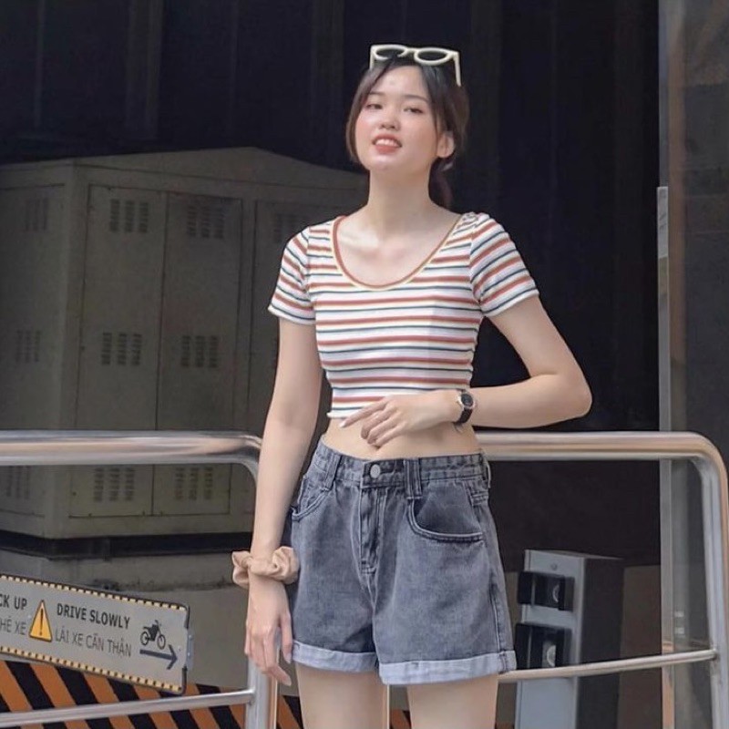 Quần shorts jeans gập lai túi xéo