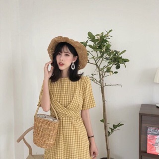 Váy xoắn eo caro