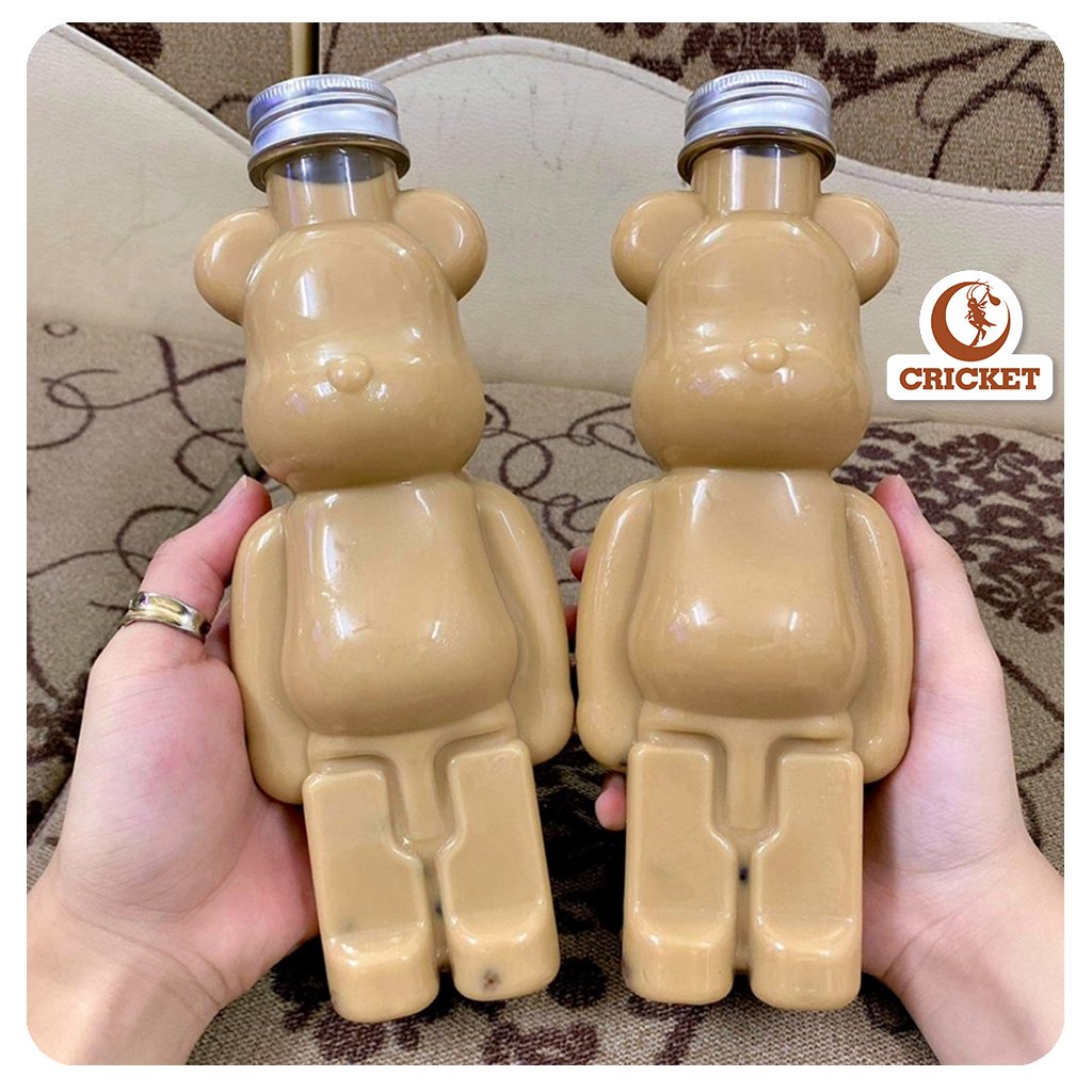 Chai Trà Sữa Gấu BearBrick - Chai Nhựa PET Nắp Nhôm Đựng Nước , Đựng Trà Sữa Hình Gấu Bạo Lực ( 400ml &amp; 500ml)