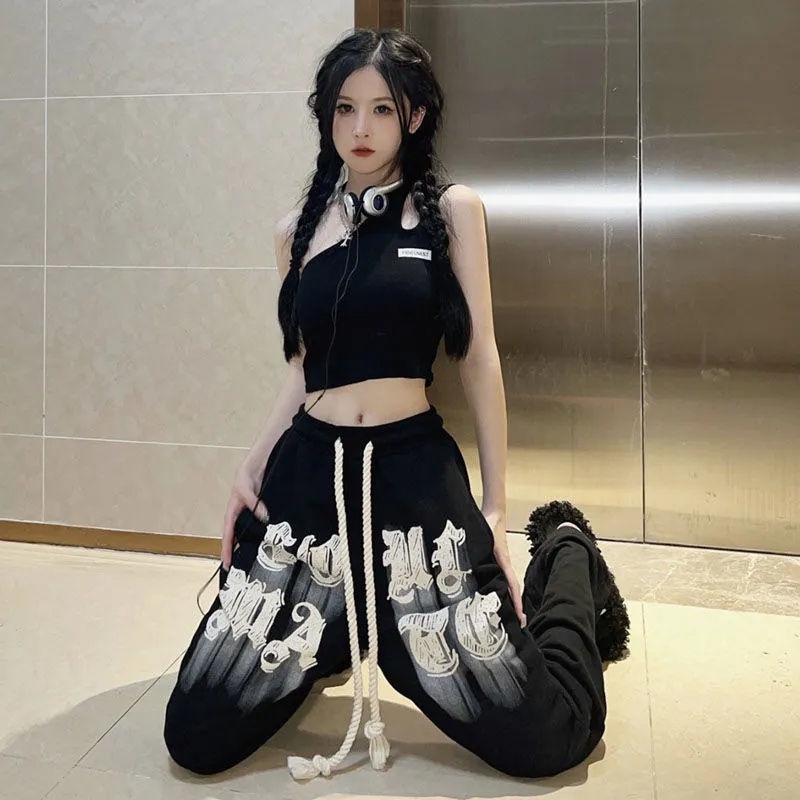 Quần thể thao COZOKC ống rộng in chữ thời trang Hàn Quốc