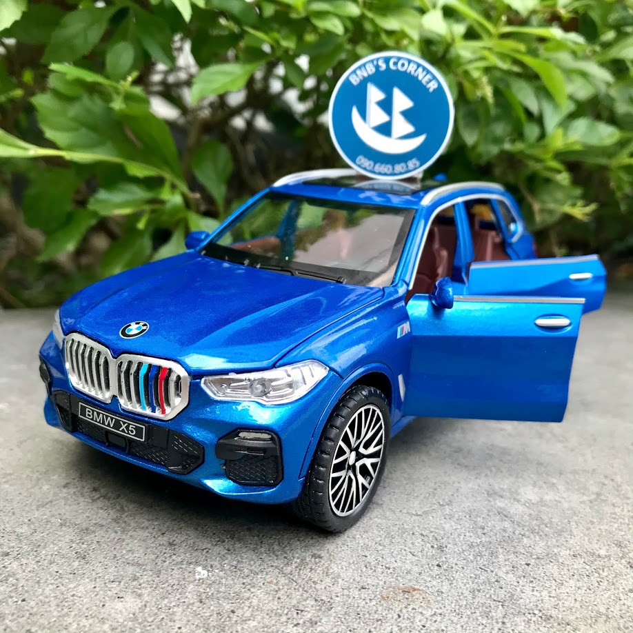 Mô hình xe BMW X5 M Performance tỷ lệ 1:32
