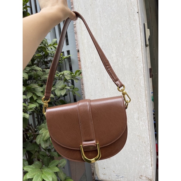 Túi cnk bán nguyệt