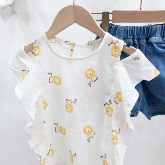Áo thô xẻ vải bé gái- cá