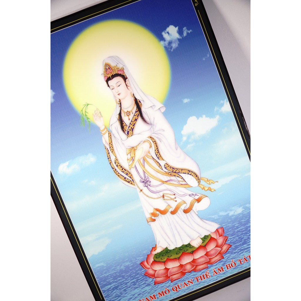Tranh Phật Bồ Tát Quan Âm áo trắng đứng hào quang giữa trời xanh - 2 cỡ
