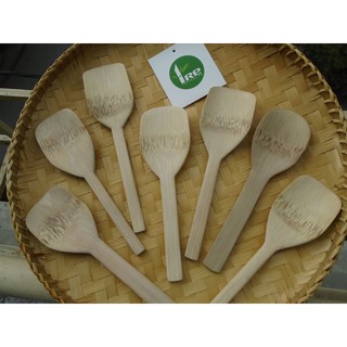 Muôi tre xới cơm