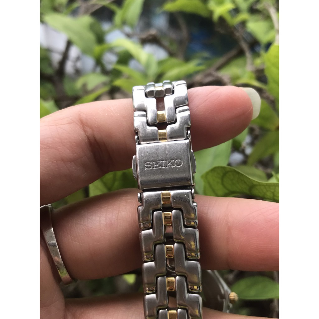 Đồng hồ nữ SEIKO Pin , có ô cửa lịch, dây kim loại - Nhật Bản