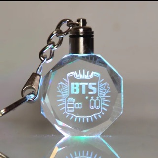 Móc khoá pha lê đổi màu BTS