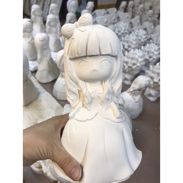 TƯỢNG TÔ MÀU CÔNG CHÚA CHO BÉ