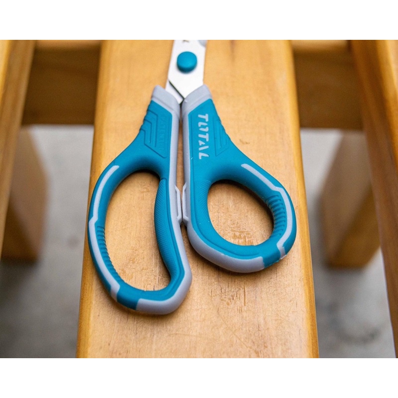 Kéo cắt vải văn phòng loại 8.5 inch TOTAL THSCRS812001