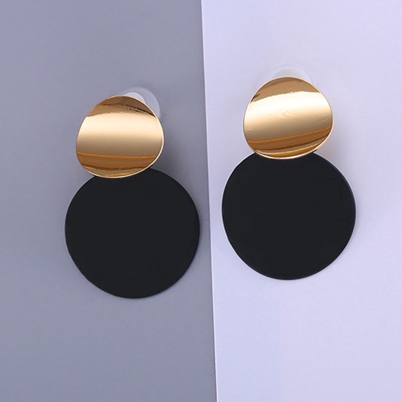 Đôi bông tai bằng kim loại hình tròn sáng tạo