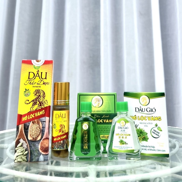 Bộ sản phẩm dầu hít và dầu gió Hổ Lộc Vàng giúp tính thần sản khoái
