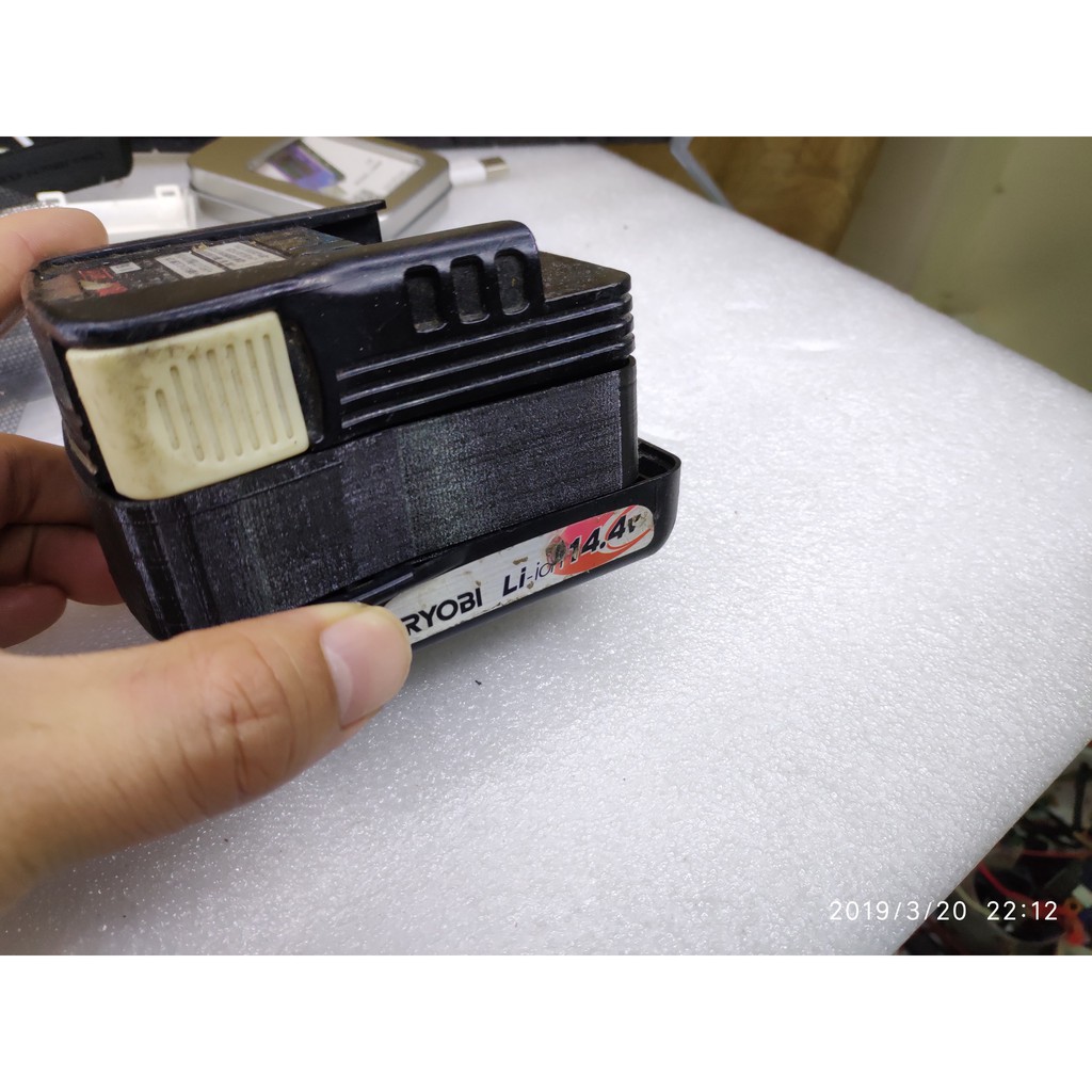 Miếng chèn nâng chiều cao hộp pin Ryobi 14.4v lắp thêm 1-2 hàng cell 18650