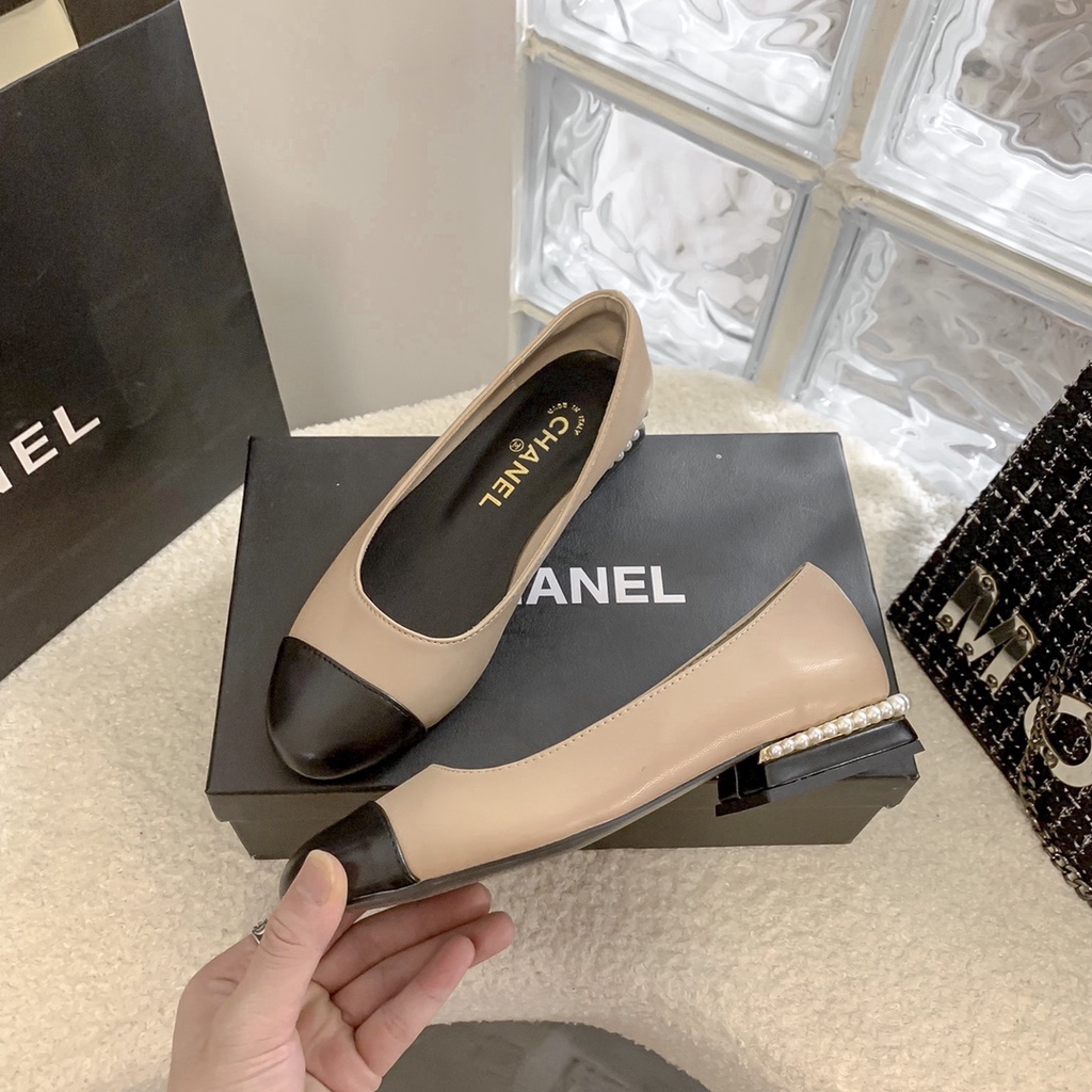 Ballerinas Da Cừu &amp; Đầu Bếp Bê Tông Bóng. G02819 Y01552 94305