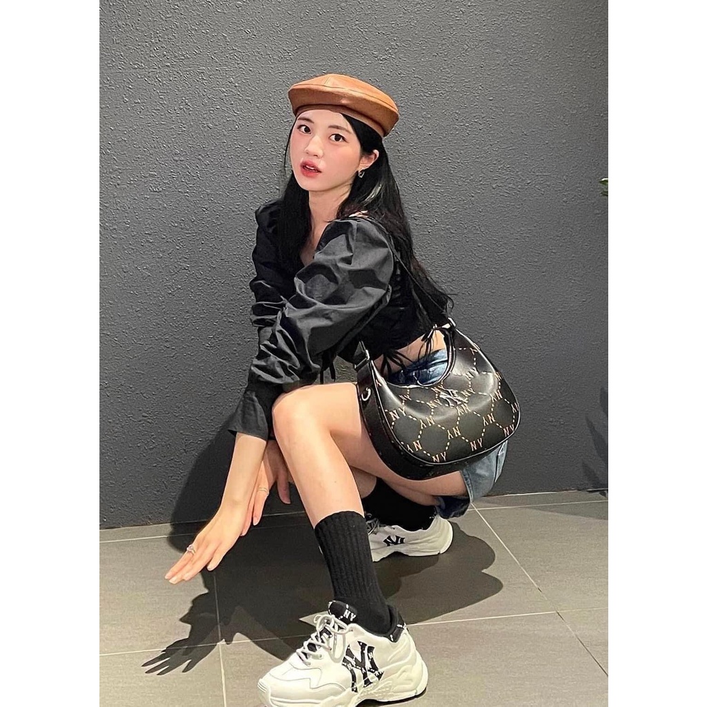 Túi kẹp nách MLB nữ 2022