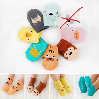 Tất chống trượt cho bé