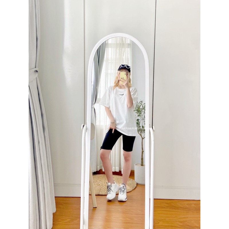 Quần biker short dáng ngắn nữ cạp cao ôm phối với áo 2 size S M có sẵn tại Pumi
