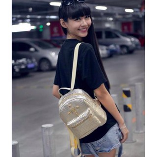Ba lô da cát sấu tán đinh thời trang A042