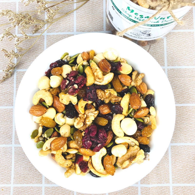 Granola Ăn Kiêng Không Yến Mạch - Ngũ cốc dinh dưỡng 100% từ hạt và trái cây sấy không đường Meganuts