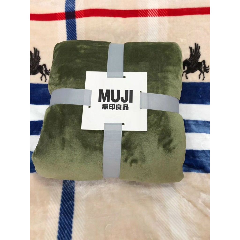 Chăn tuyết lông thỏ Muij xuất nhật to-mềm-mịn kích thước 2m x 2,3 chuẩn 1,8kg