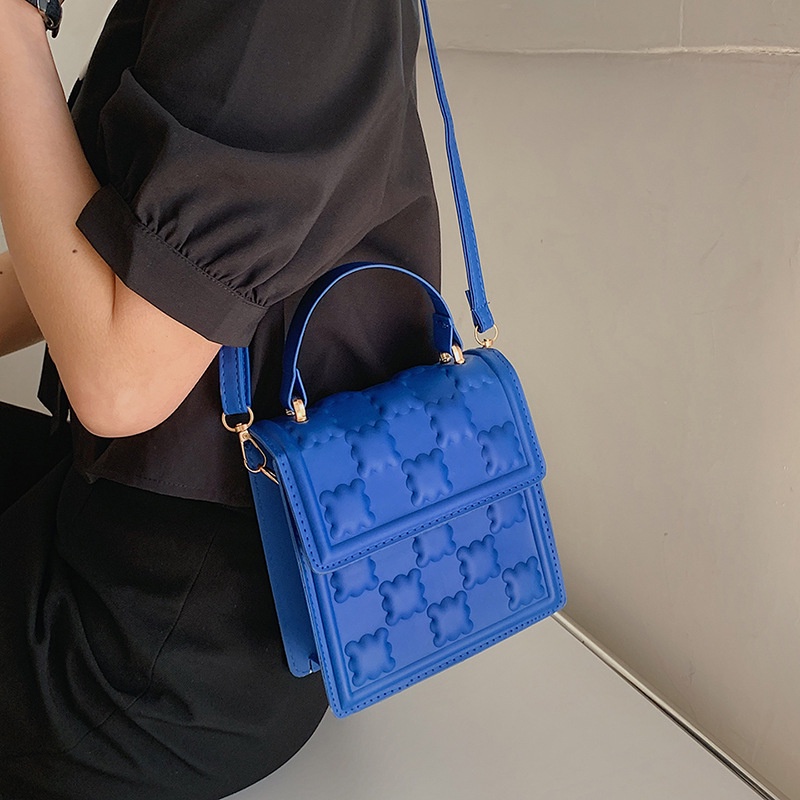 Túi Xách Đeo Vai Hình Vuông Dập Nổi Màu Trơn Phong Cách Thời Trang Hàn Quốc 2022