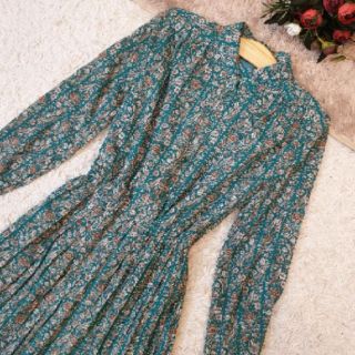 Đầm vintage Hoàng Giang Giang