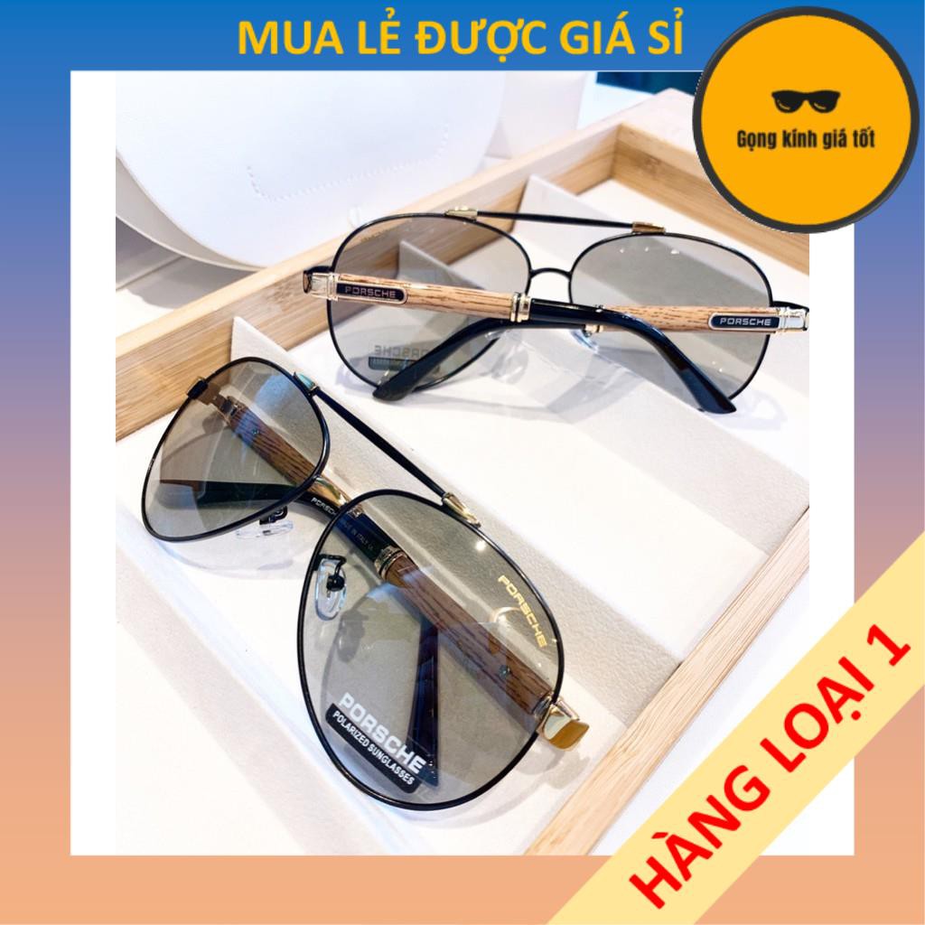 Mắt kính đổi màu ngày đêm A2042 càng kính được làm từ gỗ sồi vô cùng chắc chắn khi đeo phù hợp mang đi du lịch đi chơi