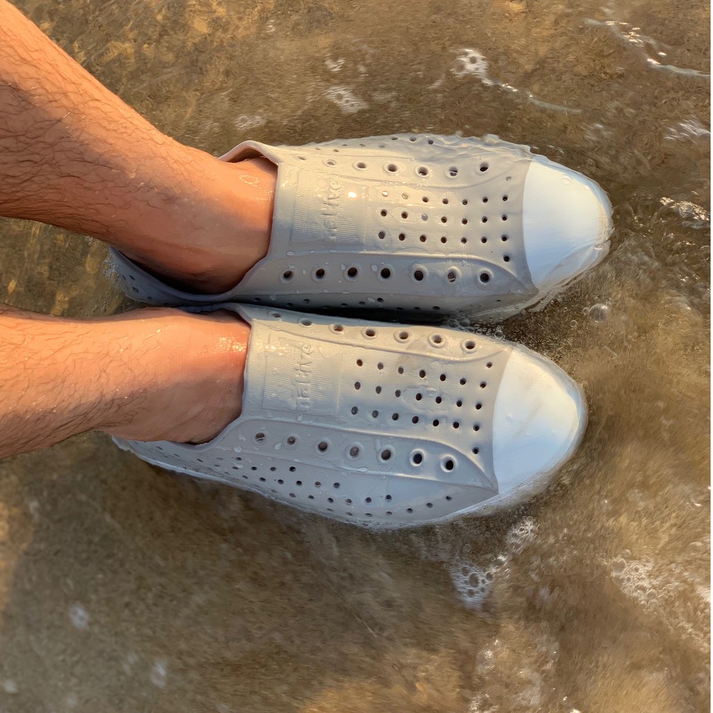 [TẶNG 4 JITBIZ] -Giày Nhựa Native Jefferson - Chất Nhựa E.V.A Siêu Nhẹ, Không Thấm Nước - MÀU XÁM TRẮNG | BigBuy360 - bigbuy360.vn