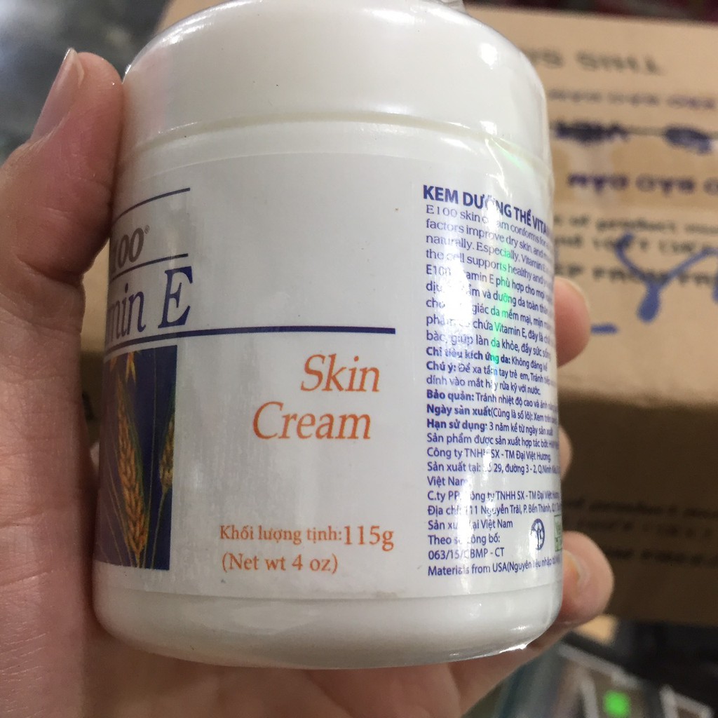 HŨ 115g Kem dưỡng thể bông lúa E100 vitamin E 115g