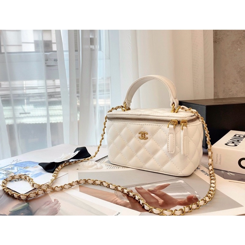 Chanel vanity flower - Size18 CM - Fullbox hãng logo tag khoá vàng 343638