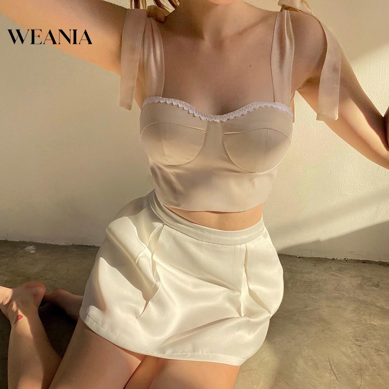 Áo Sát Nách Phối Ren Hoa Thiết Kế Hợp Thời Trang