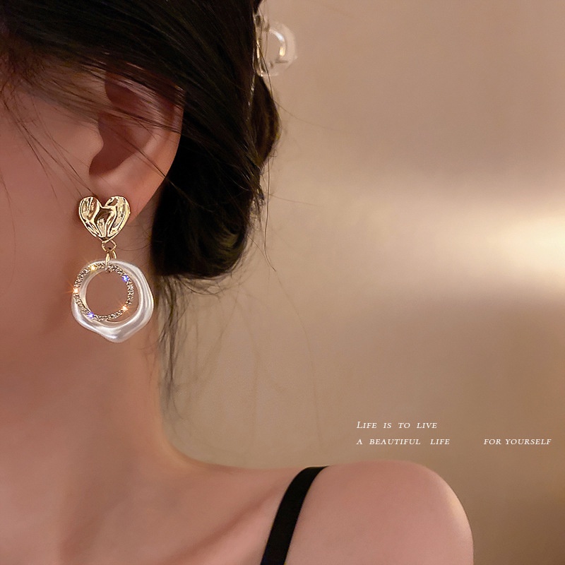 Đôi Bông Tai Hình Tròn Đính Ngọc Trai Thời Trang Hàn Quốc Cho Nữ