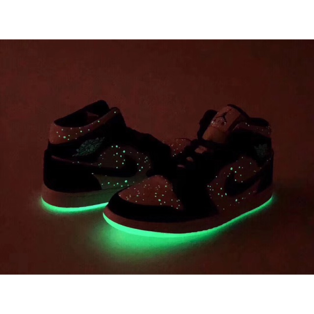ẢNH THẬT | Giày thể thao air jordan 1 dạ quang
