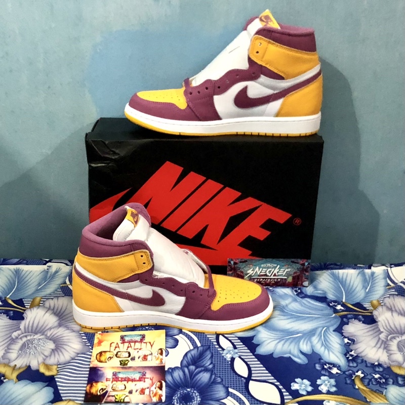 'Giày Cổ Cao' Nike Air Jordan 1 Retro High OG Brotherhood